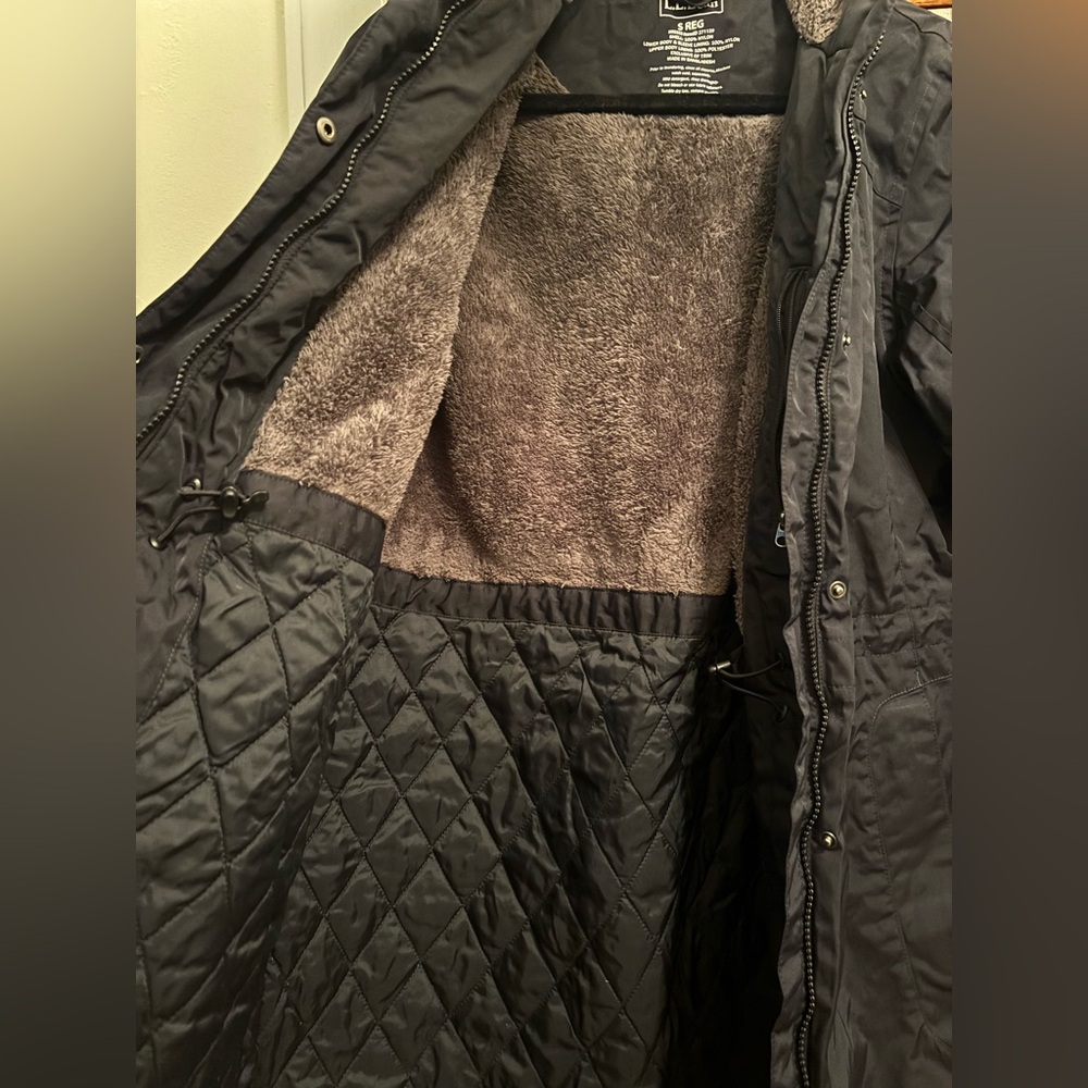 L.L. Bean Black Women’s Winter Warmer Jacket with Hood - size small - Picture 2 of 6